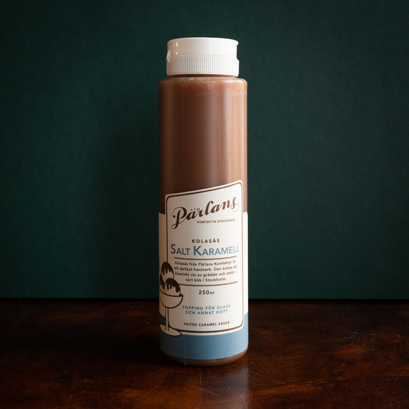 Our delicious caramel sauce in a handy squeeze bottle. Drizzle this glory over ice-cream or your other favourite desserts.<br><br>SALTED CARAMEL –Impossibly creamy and buttery, this sauce epitomises the glory of caramel. With a generous pinch of sea salt that tastes like more-more-more.