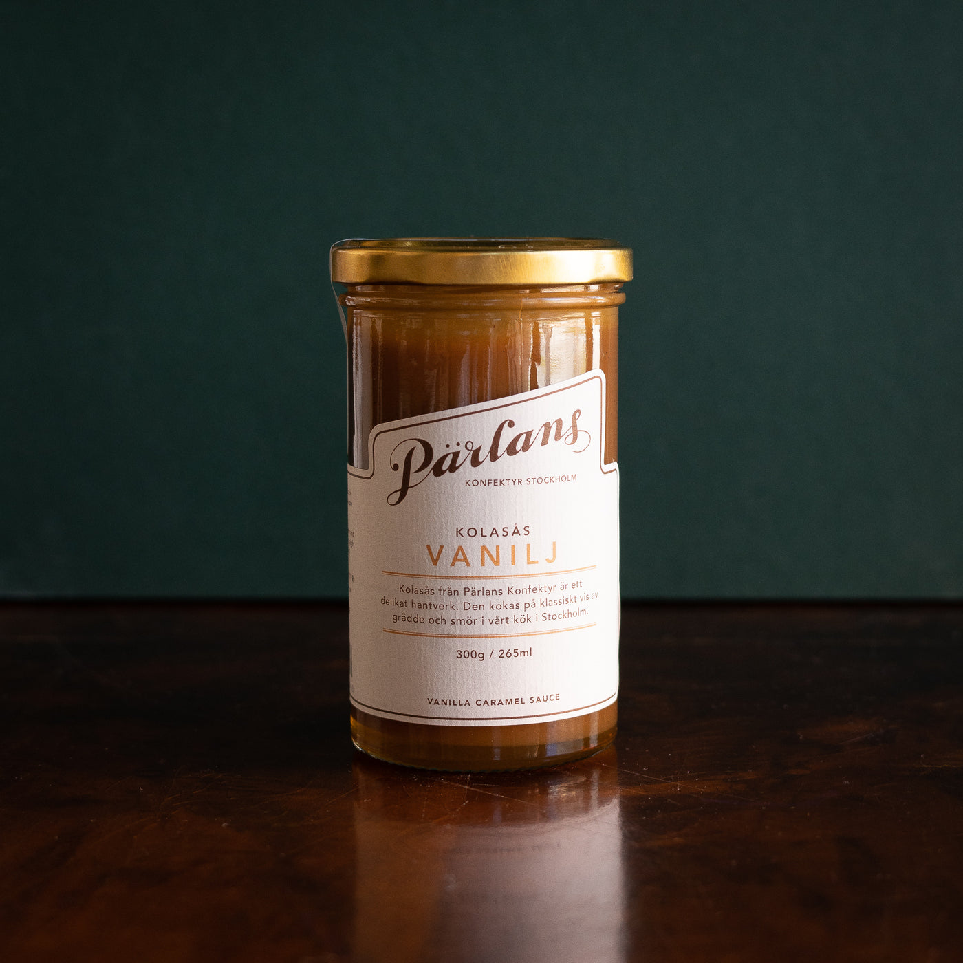 <br><br>VANILLA – warm and loving, the distinct Bourbon vanilla of this caramel sauce is hard to miss. Close your eyes and see if you can spot the sprinkling of sea salt we added as a surprise.